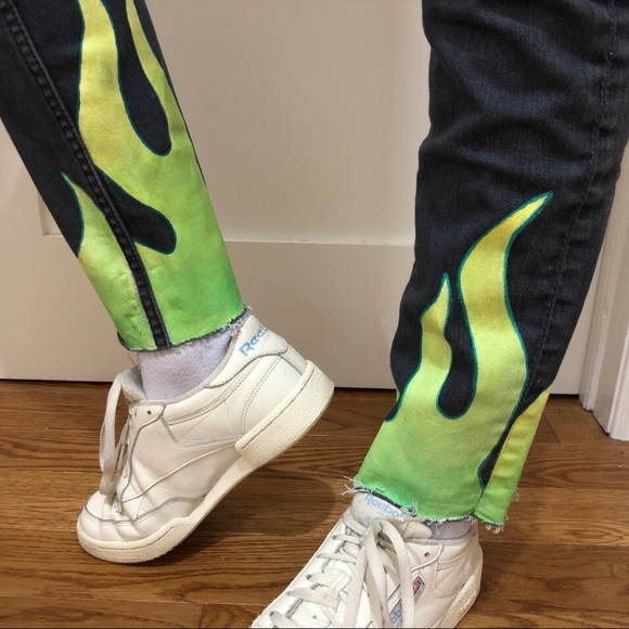 HAND PAINTED JEANS - Picture 3 of 4